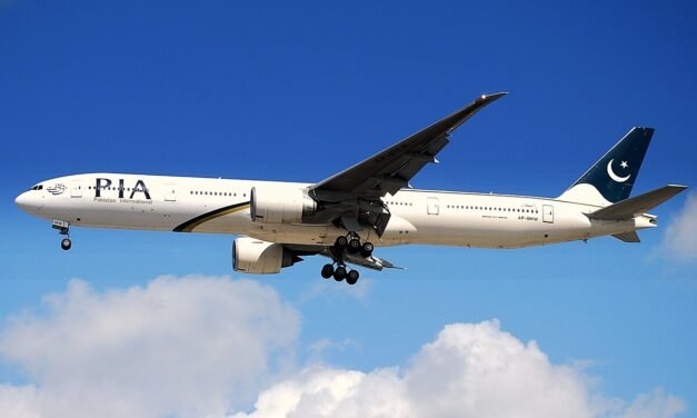 UK Air Safety List Se Pakistan Ka Naam Out: Pakistani Airlines Ko Green Signal