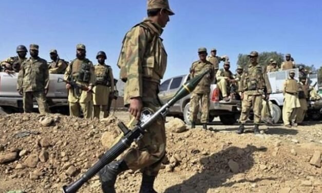 Afghan border se anay walay 30 terrorists halaak: Pakistan Army ka Operation