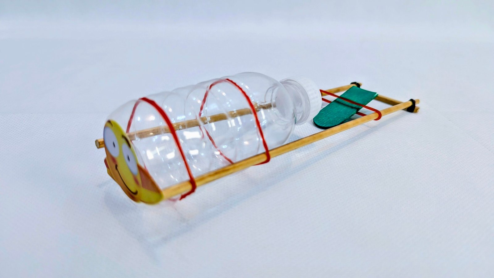 Rubber Band Powered Boat made with Plastic Bottle